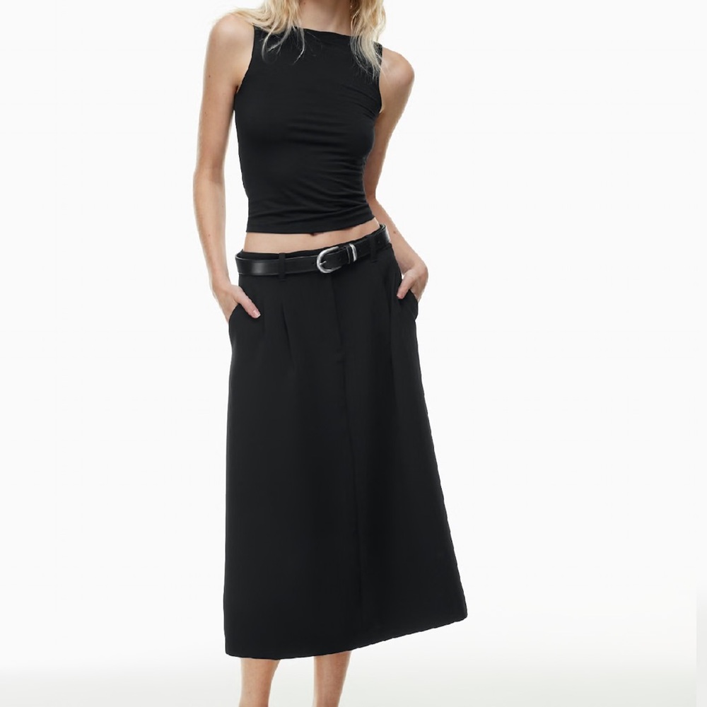Aritzia Effortless Skirt